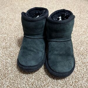 Ugg Boots Toddler Size 10. Excellent Condition!